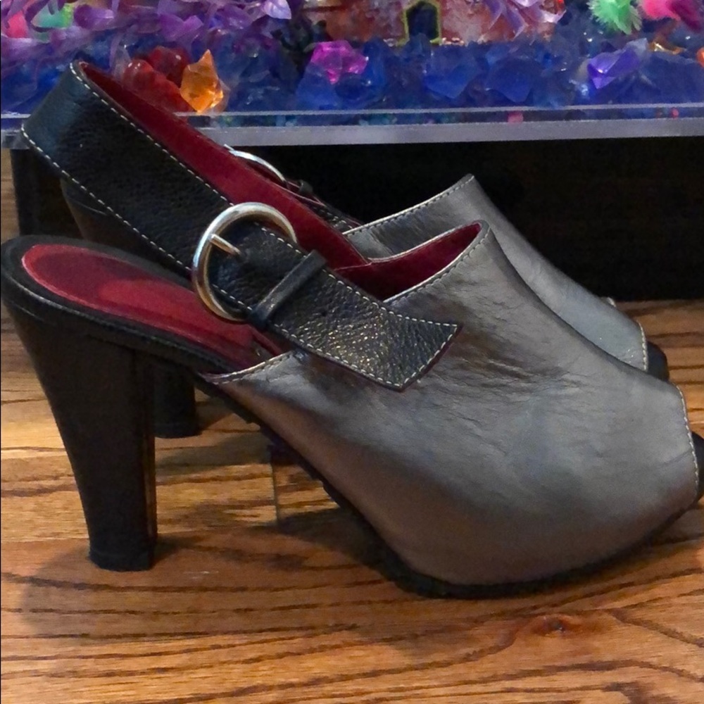 Sling back pump peep toe shoe